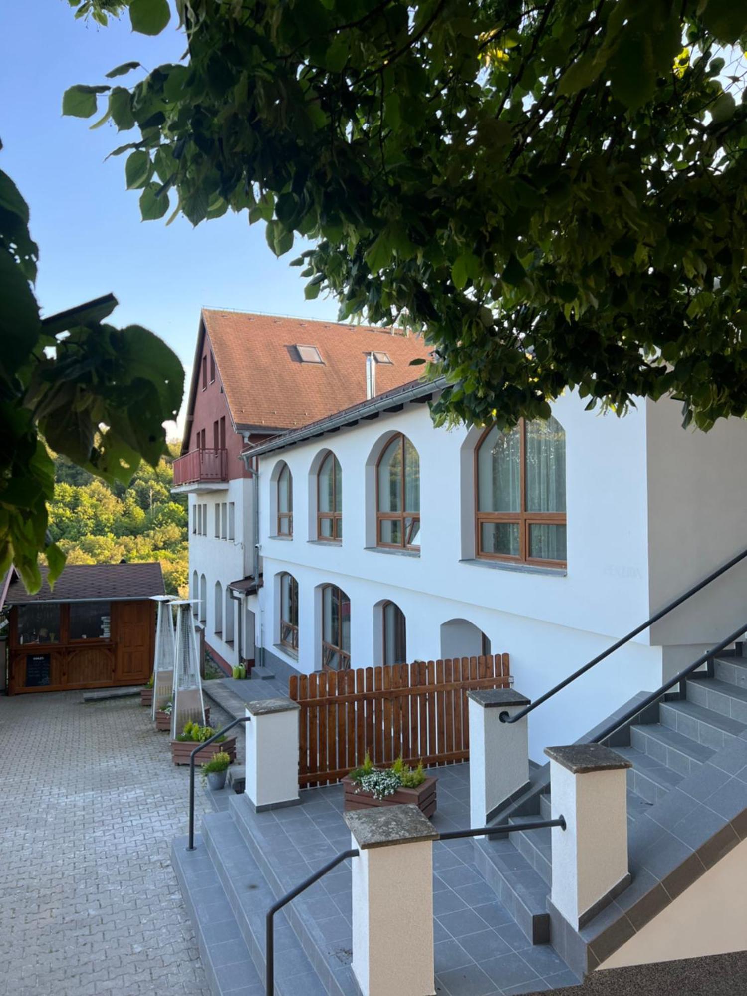 Restaurace A Penzion U Svate Barbory Usti nad Labem Exterior photo